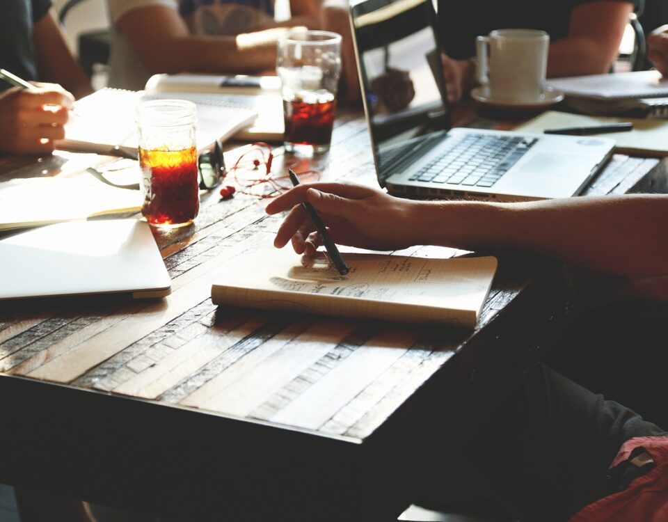 Startups: o que são, modelos e desafios reunião para definir novas startups