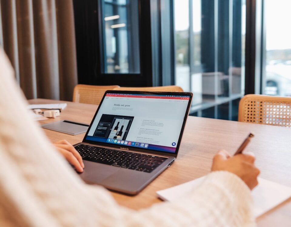 Templates prontos para sites que ajudam a aumentar suas vendas Templates prontos para sites que ajudam a aumentar suas vendas