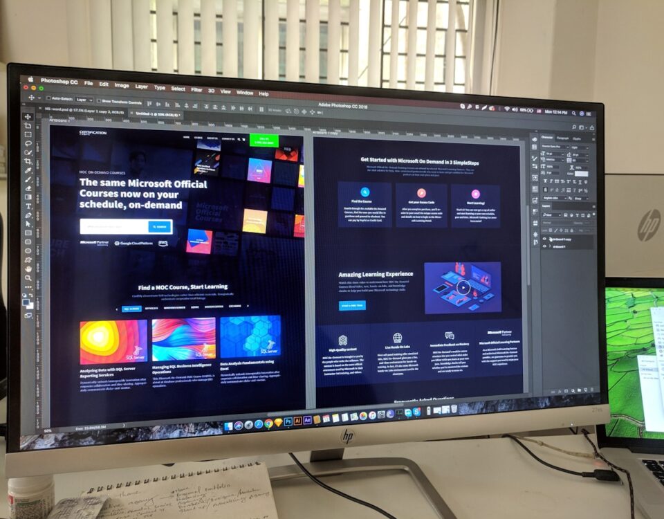 Ferramentas de edição de imagem são um bom investimento? grey flat screen computer monitor