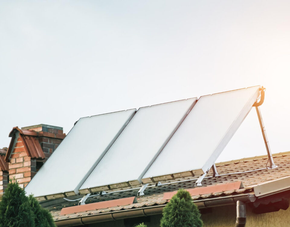 Economia com aquecimento solar de água: vale a pena? Economia com aquecimento solar de água: vale a pena?