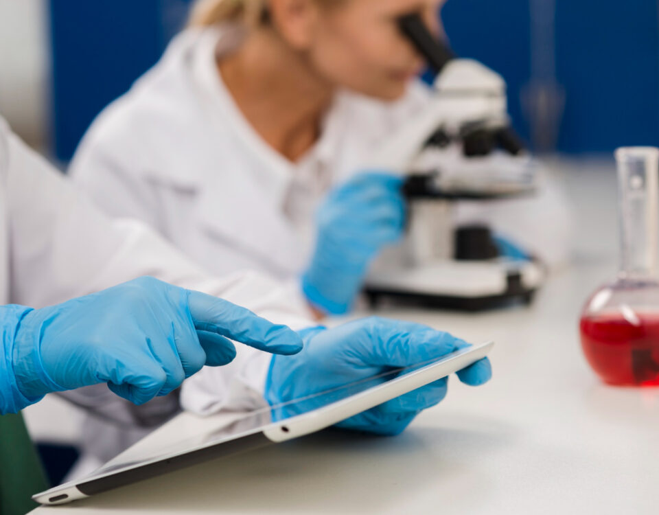 O impacto da química na economia e na indústria moderna O impacto da química na economia e na indústria moderna