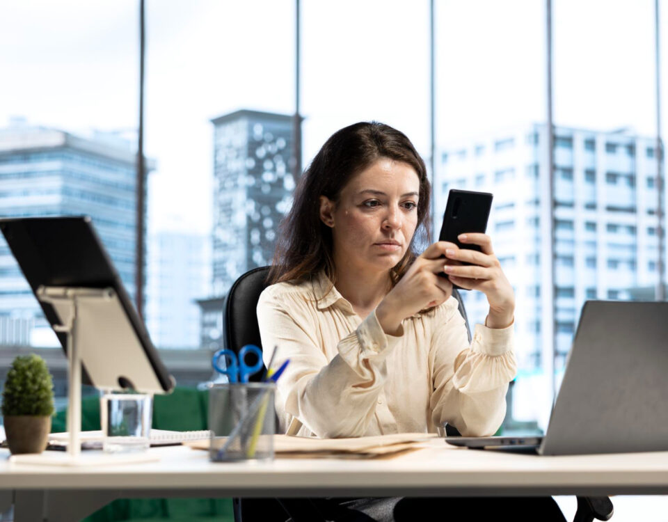 Como reduzir custos com telefonia empresarial sem perder eficiência Como reduzir custos com telefonia empresarial sem perder eficiência