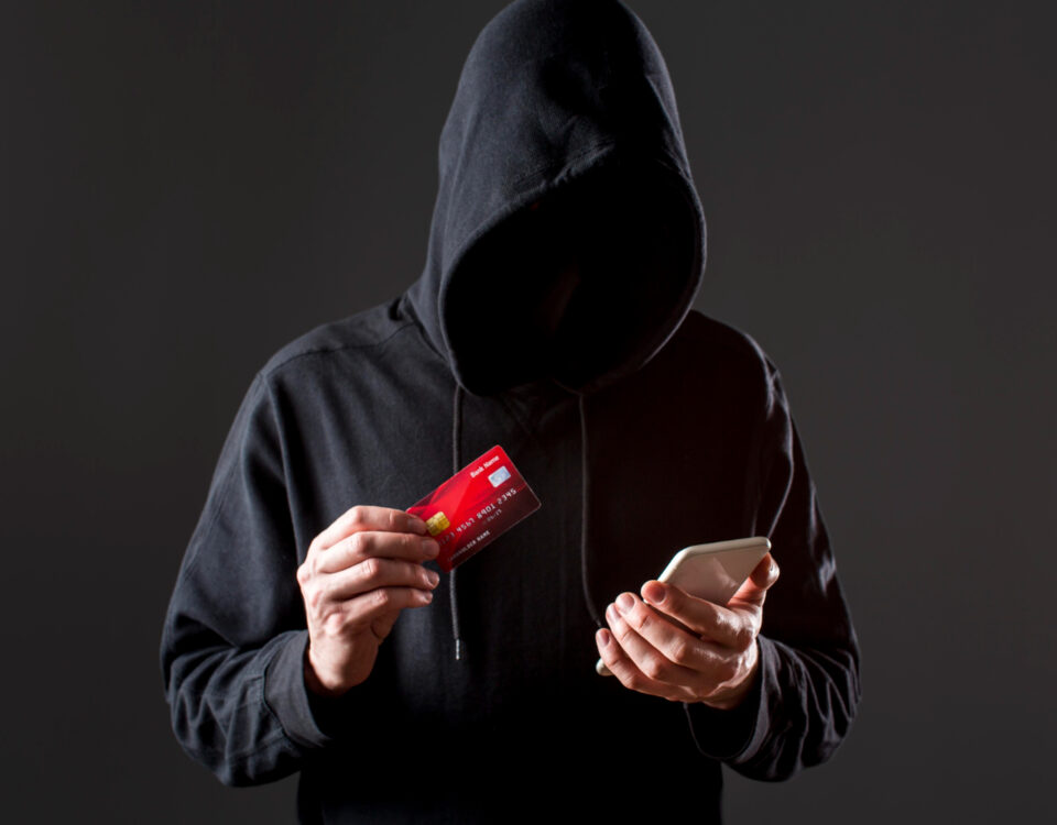 Como ataques digitais afetam seu bolso sem você notar Como ataques digitais afetam seu bolso sem você notar