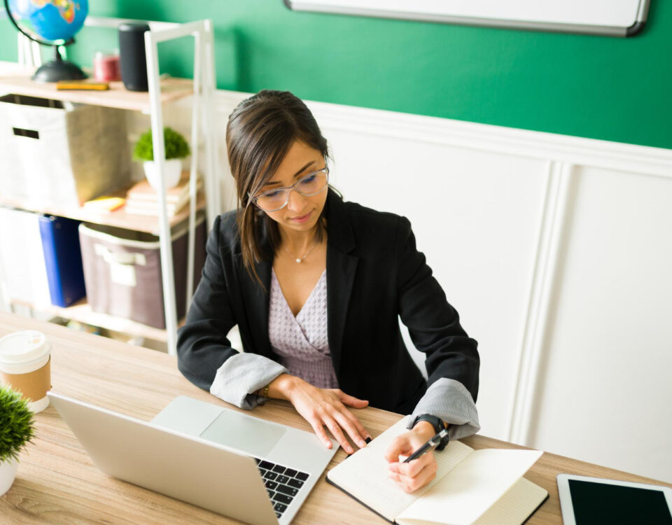 Quanto custa modernizar a secretaria escolar Quanto custa modernizar a secretaria escolar
