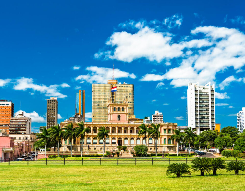 Paraguai vira rota estratégica para reduzir impostos