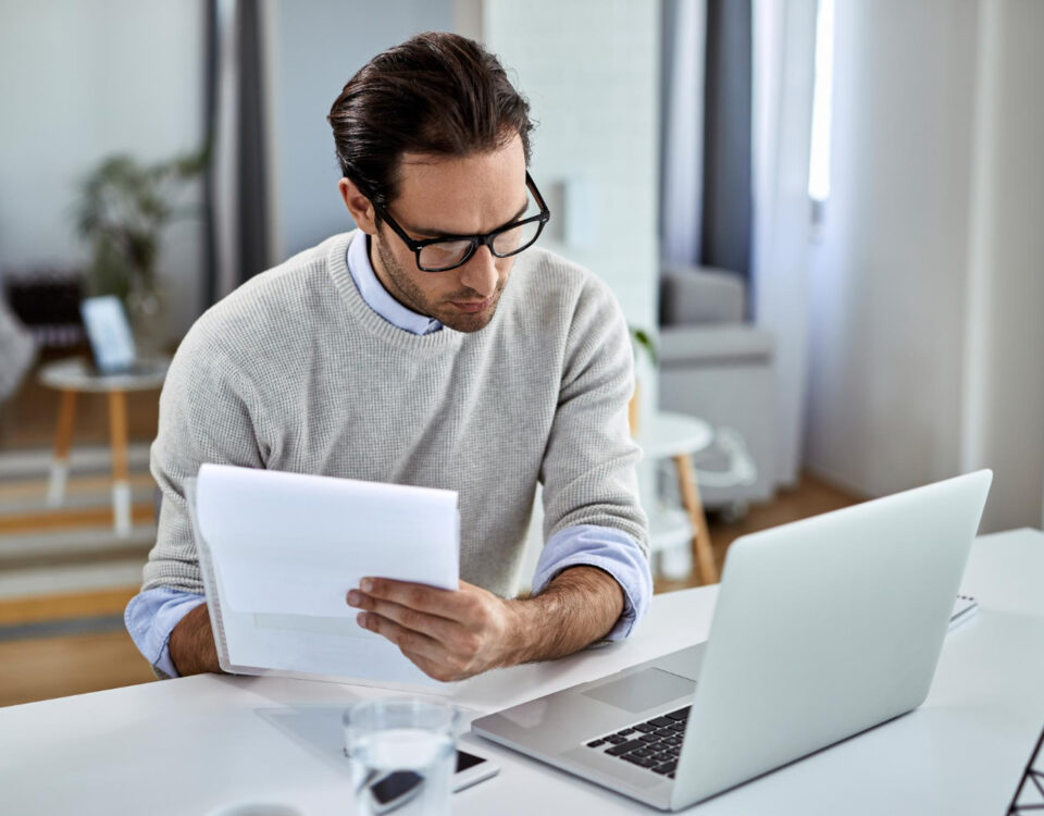 Cliente não pagou: quando negociar e quando partir para cobrança?